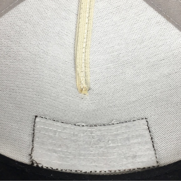 O’Neill Tan And Red Hat - Picture 7 of 11